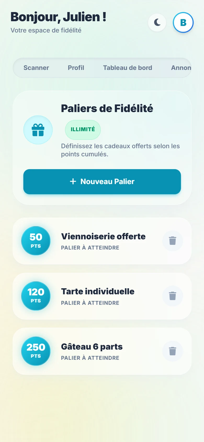 Paliers de fidélité : viennoiserie offerte à 50 points, tarte à 120, gâteau à 250.